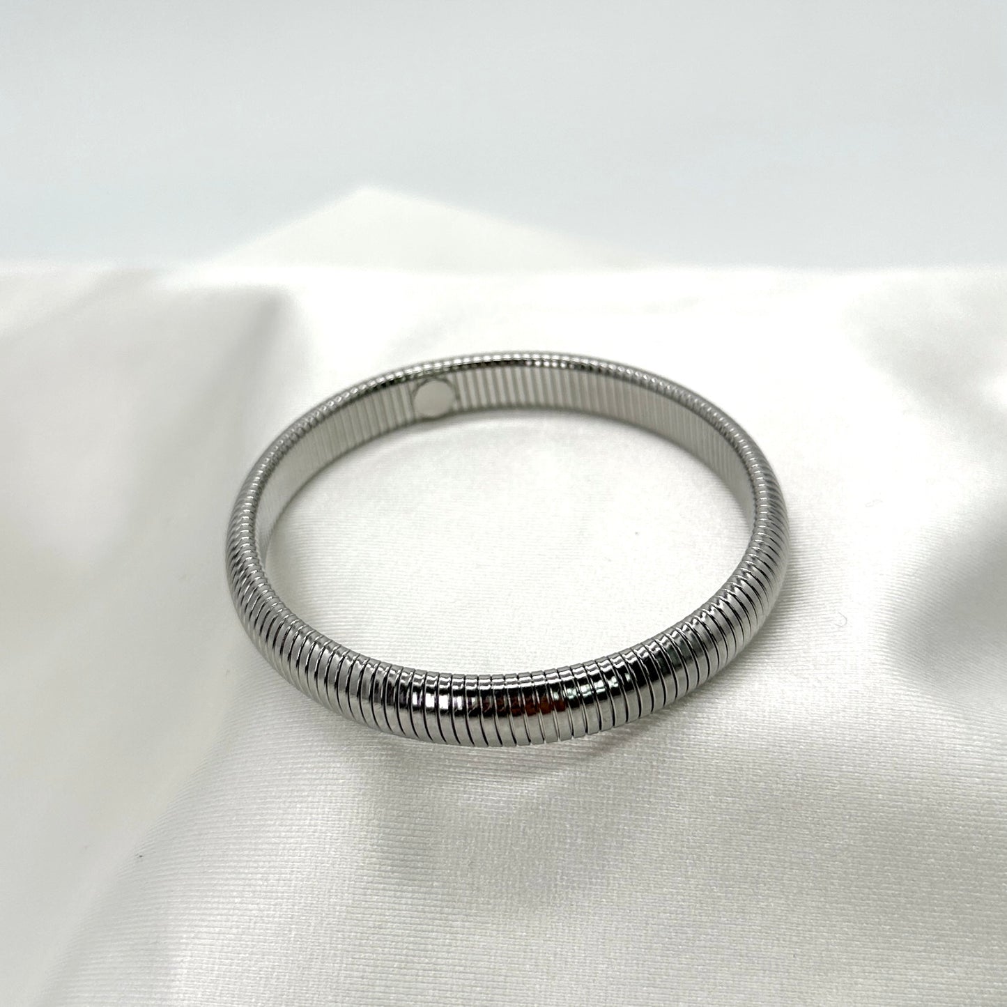 Essential Bangle 8mm