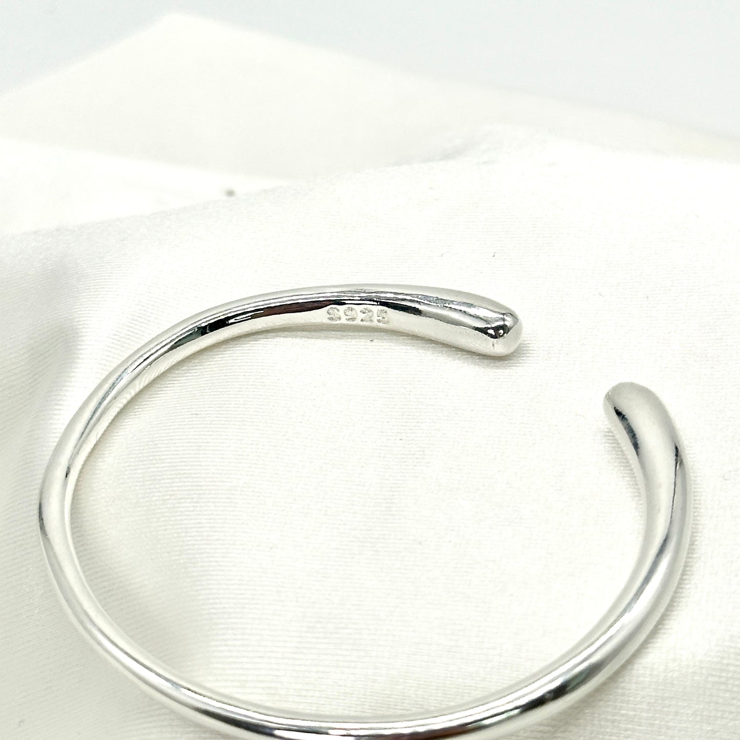 Aura Cuff Unisex