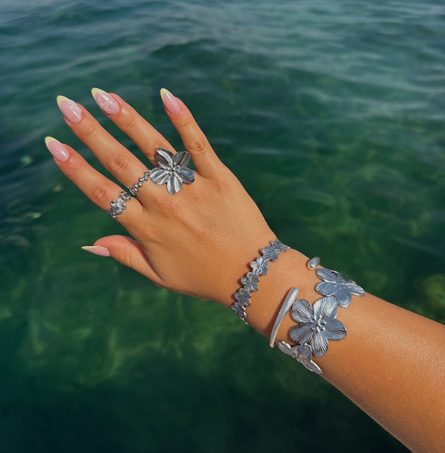 Flower Bracelet small