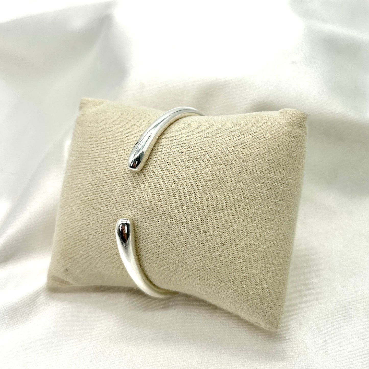 Aura Cuff Unisex