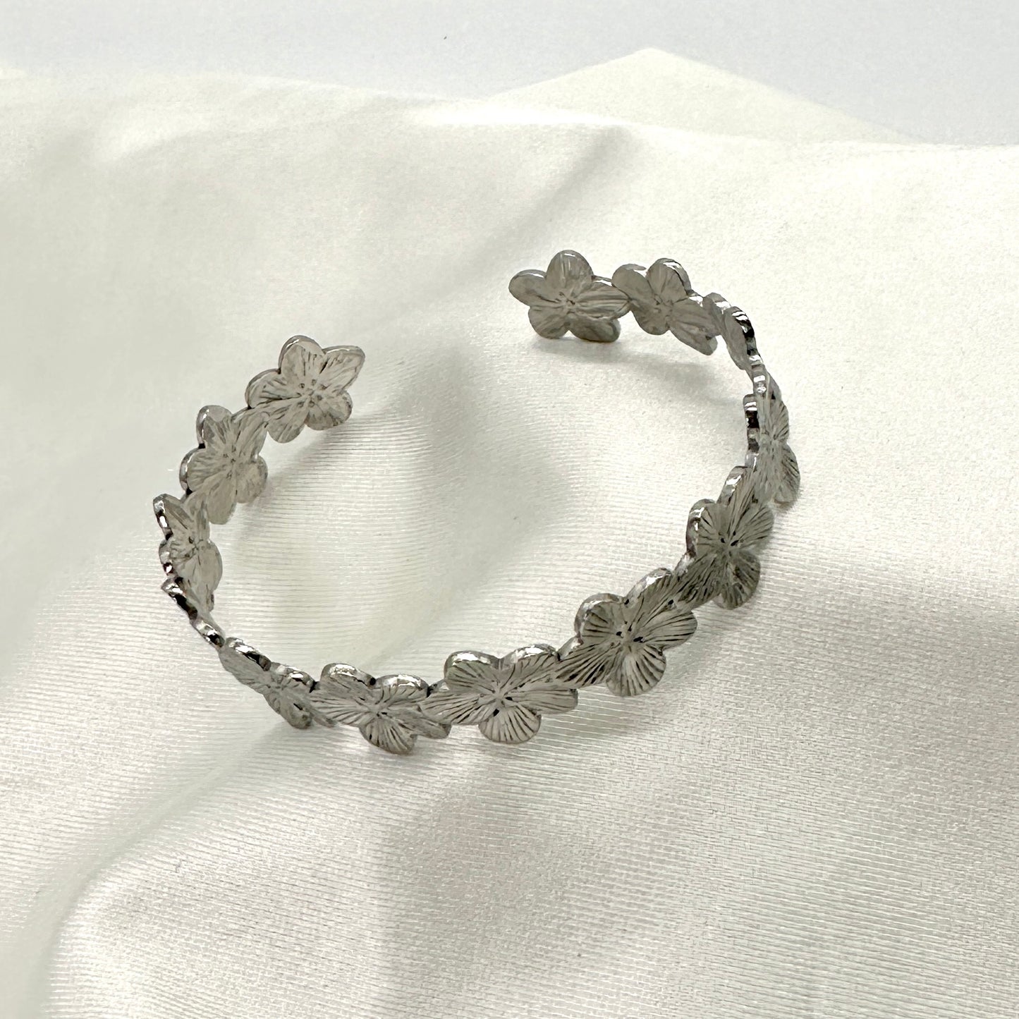 Flower Bracelet small